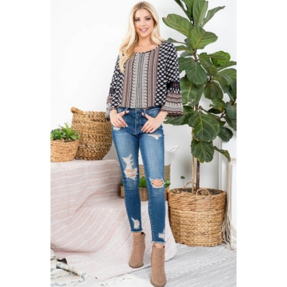 NWOT Boho Bell Sleeve Top - Picture 4 of 8